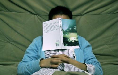 防止学生一看书就犯困