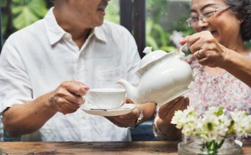 错误喝茶方式会喝掉你的肾 与喝茶相克的食物盘点