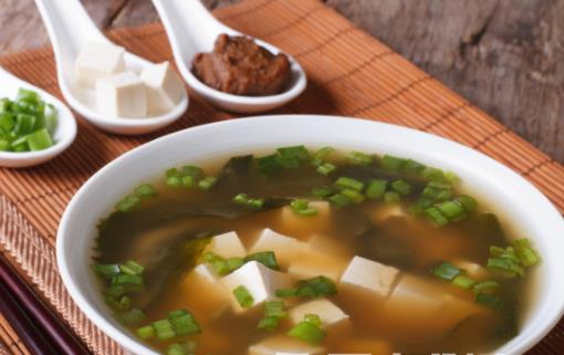 日常食疗偏方让你口臭去无踪 去除口臭的食物推荐