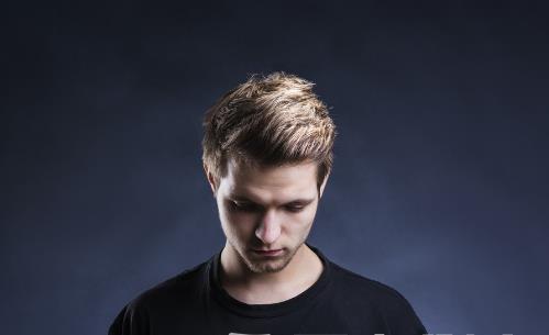 原来,许多疼痛起因都是这个动作,一定要重视